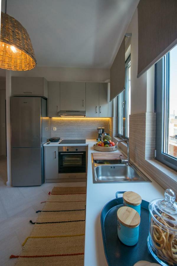 Marios Home, A Cozy And Spacious Apartment Near Downtown Preveza Bagian luar foto